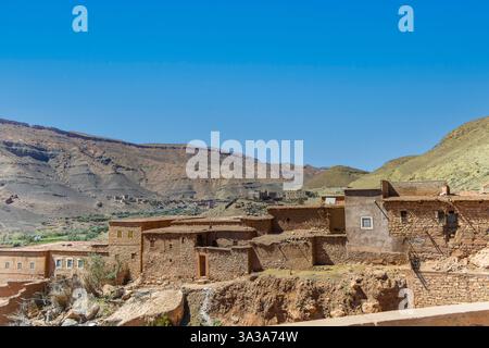 Magnifiques villages berbères dans les montagnes de l'Atlas du Maroc Banque D'Images