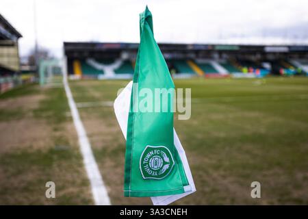 Yeovil, Somerset, Royaume-Uni. 15 mars 2025. Drapeau de coin Yeovil à Huish Park avant le match de Ligue nationale au stade Huish Park, Yeovil photo de Martin Edwards/Alamy Live News 07880 707878 crédit : Martin Edwards/Alamy Live News Banque D'Images