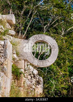 Stone Ring au Ballcourt, Uxmal, Yucatan State, Mexique Banque D'Images