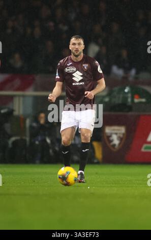 Turin, Italie. 15 mars 2025. Sebastian Walukiewicz du Torino FC lors de la Serie A italienne, saison 2024/25, match de football entre le Torino FC et l'Empoli FC le 15 mars 2025, au Stadio Olympic Grande Torino, Turin, Italie. Photo Nderim Kaceli crédit : Agence photo indépendante/Alamy Live News Banque D'Images