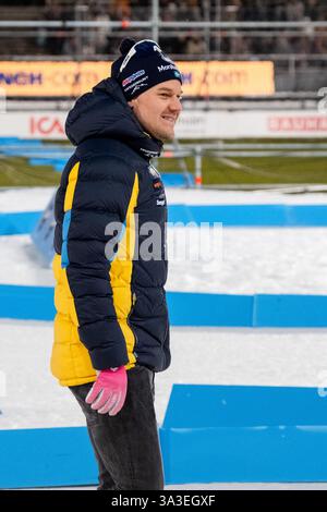 Entraîneur suédois de biathlon Johannes Lukas. Compétition de biathlon Skidskyttekampen 2025 au stade olympique de Stockholm, Stockholm, Suède, le 3 mars 2025. Photo : Rob Watkins. INFO : Skidskyttekampen est une compétition de relais de biathlon des équipes nationales mixtes de niveau IBU. La Suède équipe à domicile pour rencontrer certaines des meilleures équipes nationales du monde, notamment la Norvège, la France et les États-Unis. Toutes les équipes concourent dans une compétition de qualification et une finale. La finale se déroule comme un départ de poursuite basé sur les résultats de la compétition de qualification. Banque D'Images