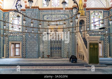 Rüstem Pascha Moschee Blaue Iznik-Fliesen im Innenraum der Rüstem-Pascha-Moschee in Eminönü, Istanbul, Türkei carreaux Iznik bleus au Rüstem-Pascha Mo Banque D'Images