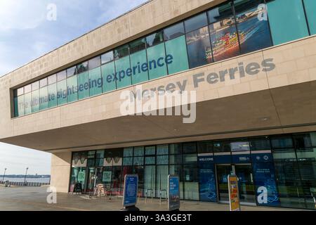 Le bâtiment du terminal de ferry de Liverpool Gerry Marsden, Mersey Ferries, Pier Head, Liverpool, Angleterre, ROYAUME-UNI Banque D'Images