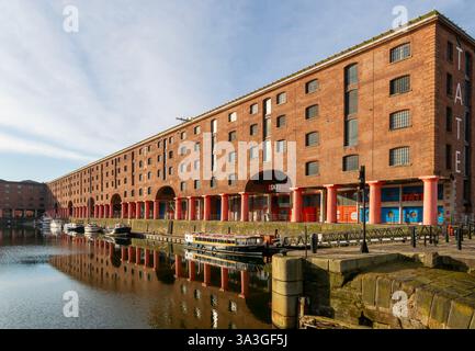 Galerie d'art Tate Liverpool, Albert Dock, Pier Head, Liverpool, Angleterre, ROYAUME-UNI Banque D'Images