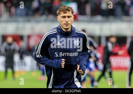 Milan, Italie. 15 mars 2025. Mërgim Vojvoda Como lors du match de football Serie A Enilive 2024/2025 entre Milan et Côme au stade Giuseppe Meazza à Milan, dans le nord de l'Italie - dimanche 15 mars 2025. Sport - Football. (Photo par Antonio Saia) crédit : Kines Milano/Alamy Live News Banque D'Images