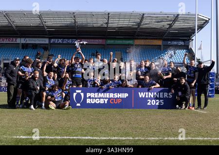 Exeter, Devon, Royaume-Uni. 16 mars 2025. Bath Celebrate Winning Premiership Cup Exeter Chiefs v Bath Rugby semi final premier Cup Sandy Park Exeter Sunday16,mars,2025Sandy Park ,Copyright Martin Edwards tous droits réservés. Image protégée par les lois internationales sur les droits d'auteur crédit : Martin Edwards/Alamy Live News Banque D'Images