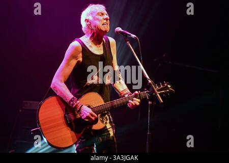 Buenos Aires (15 mars 2025). Timothy 'TV' Smith jouant en direct au Teatro Flores, Buenos Aires, Argentine crédit : Mariano Garcia/Alamy Live News Banque D'Images