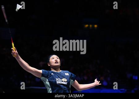 Utilita Arena, Birmingham, Royaume-Uni. 16 mars 2025. 2025 YONEX All England Open Badminton Championships jour 6 ; finale de célibataires femmes, AN se Young (KOR) versus WANG Zhi Yi (CHN), AN se Young Plays a Shot Credit : action plus Sports/Alamy Live News Banque D'Images