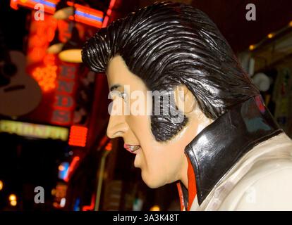 Statue 'Elvis' sur la deuxième Avenue - Nashville, Tennessee - USA Banque D'Images