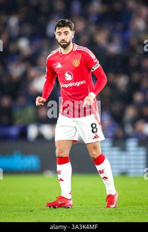 Leicester, Royaume-Uni. 16 mars 2025. Bruno Fernandes, milieu de terrain de Manchester United (8 ans) lors du match de Leicester City FC contre Manchester United FC English premier League au King Power Stadium, Leicester, Angleterre, Royaume-Uni, le 16 mars 2025 crédit : Phil Duncan/Every second Media crédit : Every second Media/Alamy Live News Banque D'Images