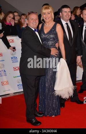 LONDRES, ANGLETERRE - 22 JANVIER : Brendan O'Carroll et Jennifer Gibney aux National Television Awards à 02 Arena le 22 janvier 2014 à Londres, Angleterre Banque D'Images