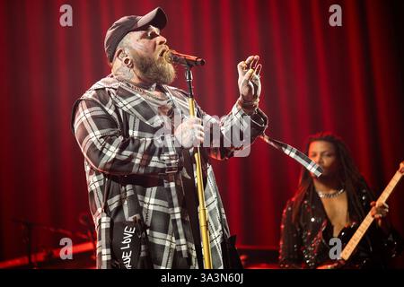 Manchester, Royaume-Uni. 16 mars 2025. Teddy Swims, de son vrai nom, Jaten Collin Dimsdale se produit au Manchester CO-OP Live Arena lors de sa tournée britannique. 2025-03-16 . Crédit : Gary Mather/Alamy Live News Banque D'Images
