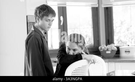 DOGA KARAKAS en DORTOIR (2023) -titre original : YURT-, réalisé par NEHIR TUNA. Crédit : Red Balloon film / TN Yapim / album Banque D'Images