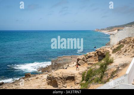 Partie du complexe archéologique des grottes d'Hercule à Cap Spartel, près de Tanger. Situé là où la mer Méditerranée rencontre l'Atlantique. Banque D'Images