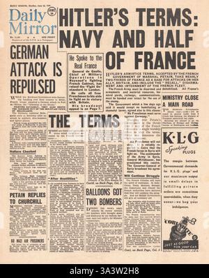 1940 front page Daily Mirror Armistice signe Français Banque D'Images