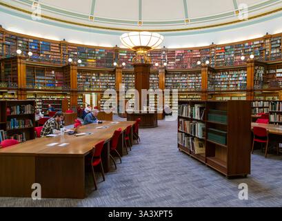 Historique circulaire Picton Reading Room à l'intérieur de la bibliothèque centrale de Liverpool, ville de Liverpool, Angleterre, Royaume-Uni achevé en 1879 Banque D'Images