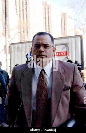 27 février 2006 - New York, NEW YORK - JOHN GOTTI JR. Et CURTIS SLIWA ( COMME TÉMOIN) arrivent pour le racket et les enlèvements DES ACCUSATIONS CONTRE GOTTI À LA COUR FÉDÉRALE LE 27 FÉVRIER 2006 À NEW YORK New York...ANDREA RENAULT K46949AR(Image Crédit : © Globe Photos/ZUMAPRESS.com) Banque D'Images