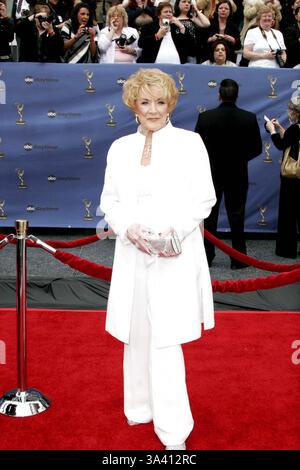 Le 28 avril 2006 - Hollywood, Californie, USA - JEANNE COOPER -.33e Journée annuelle de remise des PRIX EMMY -.KODAK THEATRE, à Hollywood, Californie - .04-28-2006 -. NINA PROMMER/ 2006.K47637NP.(Image Crédit : © Globe Photos/ZUMAPRESS.com) Banque D'Images