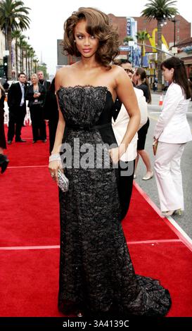 Le 28 avril 2006 - Hollywood, Californie, USA - Tyra Banks -.33e Journée annuelle de remise des PRIX EMMY -.KODAK THEATRE, à Hollywood, Californie - .04-28-2006 -. NINA PROMMER/ 2006.K47637NP.(Image Crédit : © Globe Photos/ZUMAPRESS.com) Banque D'Images
