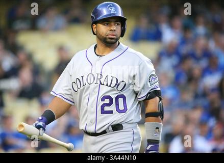18 juin 2014 - Los Angeles, CA, États-Unis d'Amérique - 18 juin 2014 : Colorado Rockies et Los Angeles Dodgers, Dodger Stadium à Los Angeles, CA. Wilin Rosario #20 montre sa frustration après avoir frappé. (Crédit image : © Peter Joneleit/Cal Sport Media/Cal Sport Media/ZUMAPRESS.com) Banque D'Images