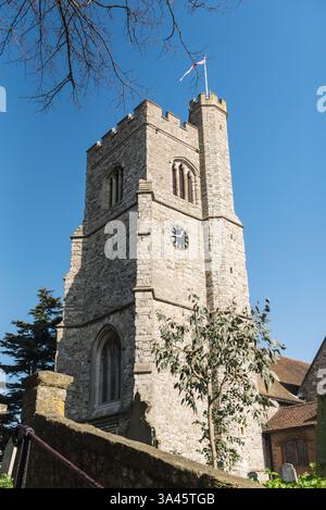 Tour ouest de l'église Saint Clément à Leigh on Sea, Essex Banque D'Images