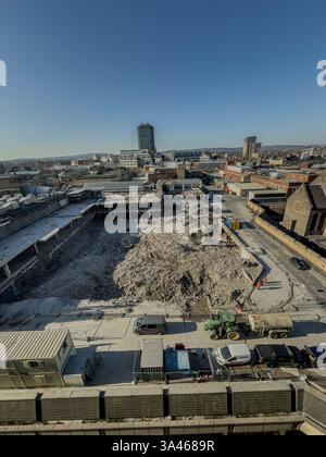 Liquidation de l’ancien bâtiment Debenhams à Cardiff – projet de réaménagement urbain transformant le paysage commercial du centre-ville : Phillip Roberts Banque D'Images