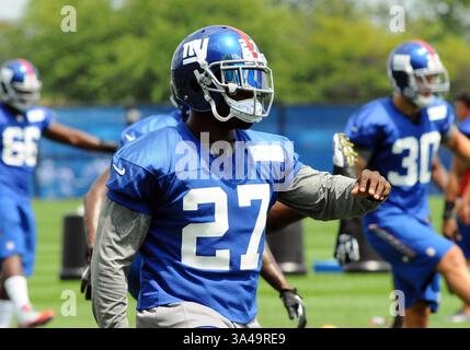 22 juillet 2014 - East Rutherford, New Jersey, U. S - 22 juillet 2014 : sécurité des Giants de New York Steve Brown (27) pendant une action de camp d'entraînement au Quest Diagnostics Training Center , East Rutherford, NJ (crédit image : © Bennett Cohen/ZUMA Wire) Banque D'Images