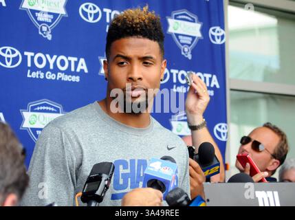 22 juillet 2014 - East Rutherford, New Jersey, U. S - 22 juillet 2014 : le receveur des New York Giants, Odell Beckham Jr (13 ans), s'adresse aux médias avant le début du camp d'entraînement au Quest Diagnostics Training Center, East Rutherford, NJ (crédit image : © Bennett Cohen/ZUMA Wire) Banque D'Images