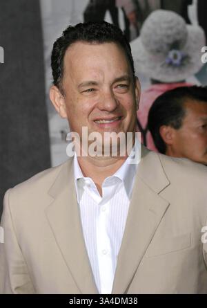 12 MARS 2004 - HOLLYWOOD, CALIFORNIE, ÉTATS-UNIS - K35466TR.THE LADYKILLERS PREMIÈRE MONDIALE AU EL CAPITAN THEATRE, HOLLYWOOD, CALIFORNIE.03/12/04. TOM RODRIGUEZ/ 2004.TOM HANKS. (Crédit image : © Globe photos/ZUMAPRESS.com) Banque D'Images