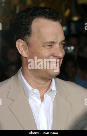 12 MARS 2004 - HOLLYWOOD, CALIFORNIE, ÉTATS-UNIS - K35466TR.THE LADYKILLERS PREMIÈRE MONDIALE AU EL CAPITAN THEATRE, HOLLYWOOD, CALIFORNIE.03/12/04. TOM RODRIGUEZ/ 2004.TOM HANKS. (Crédit image : © Globe photos/ZUMAPRESS.com) Banque D'Images