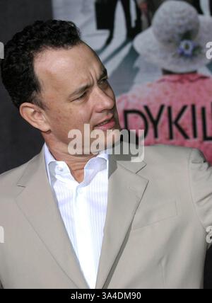 12 MARS 2004 - HOLLYWOOD, CALIFORNIE, ÉTATS-UNIS - K35466TR.THE LADYKILLERS PREMIÈRE MONDIALE AU EL CAPITAN THEATRE, HOLLYWOOD, CALIFORNIE.03/12/04. TOM RODRIGUEZ/ 2004.TOM HANKS. (Crédit image : © Globe photos/ZUMAPRESS.com) Banque D'Images