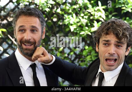 30 septembre 2014 - Rome, Italie - L'acteur italien RAOUL Bova et Luca ARGENTERO posent lors de la ''Fratelli unici'' tournée photo de Rome. (Crédit image : © Evandro Inetti/ZUMA Wire) Banque D'Images