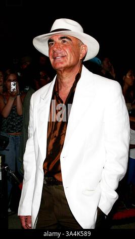 30 août 2005 - Hollywood, CALIFORNIE, États-Unis - ROBERT SHAPIRO -. WORLD MUSIC AWARDS 2005 -. KODAK THEATER, HOLLYWOOD, CA -.08-31-2005 -. NINA PROMMER/ 2005..K44715NP(crédit image : © Globe photos/ZUMAPRESS.com) Banque D'Images