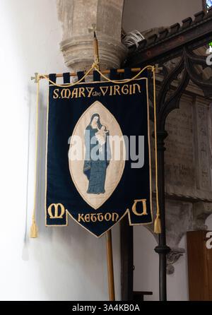 Mothers Union banner, créé Mary the Virgin Church, Ketton, Rutland, England, UK Banque D'Images