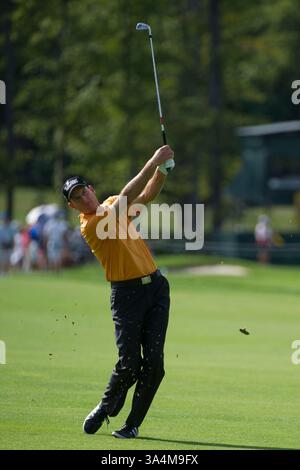 23 août 2014 - Paramus, New Jersey, U. S - 23 août 2014 : Jim Furyk (USA) frappe un tir d'approche sur le 14ème trou lors de la troisième manche du Barclays Fed ex Championship au Ridgewood Country Club à Paramus, NJ Crédit obligatoire : Kostas Lymperopoulos/csm (crédit image : © Kostas Lymperopoulos/Cal Sport Media/ZUMAPRESS.com) Banque D'Images