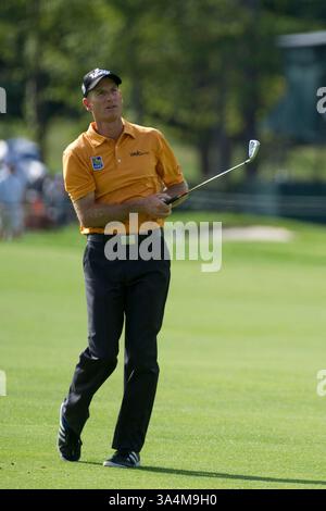23 août 2014 - Paramus, New Jersey, U. S - 23 août 2014 : Jim Furyk (USA) voit son tir d'approche sur le 14ème trou lors de la troisième manche du Barclays Fed ex Championship au Ridgewood Country Club à Paramus, NJ Crédit obligatoire : Kostas Lymperopoulos/csm (crédit image : © Kostas Lymperopoulos/Cal Sport Media/ZUMAPRESS.com) Banque D'Images