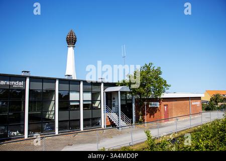 SKAGEN, DANEMARK - 1er JUIN 2023 deux tours emblématiques près du club de jeunes dans le centre-ville Banque D'Images