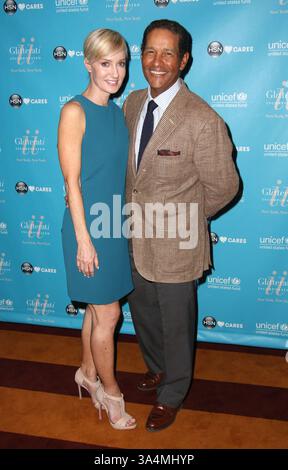 15 septembre 2014 - New York, New York, États-Unis - L'UNICEF et HSN organisent un événement pour célébrer le lancement du livre de cuisine ''Unichef'', assemblé par Hilary Gumbel. The Lambs Club, NYC. 15 septembre 2014.photos par , photos Inc 2014.HILARY GUMBEL, BRYANT GUMBEL(crédit image : © Sonia Moskowitz/Globe photos/ZUMA Wire) Banque D'Images