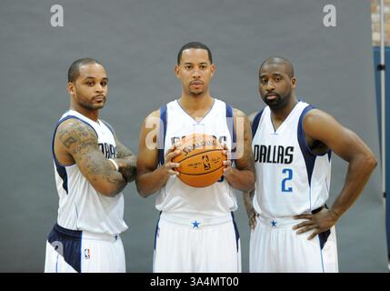 29 septembre 2014 : Jameer Nelson #14, garde des Dallas Mavericks, Devin Harris #20, et Raymond Felton #2, garde des Dallas Mavericks, lors de la Journée des médias des Dallas Mavericks au American Airlines Center à Dallas, TX(image crédit : © Albert Pena/Cal Sport Media/ZUMAPRESS.com) Banque D'Images