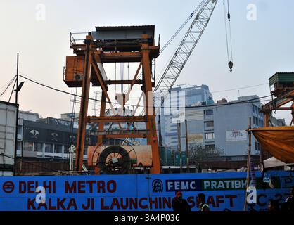 NEW DELHI, INDE â€“ DÉCEMBRE 26 : progression des travaux du métro de Delhi près de Nehru place à New Delhi. (Crédit image : © India Today/ZUMA Wire) Banque D'Images