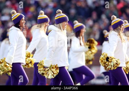 28 décembre 2014 : les Vikings du Minnesota jouent lors d'un match NFL entre les Bears de Chicago et les Vikings du Minnesota au TCF Bank Stadium de Minneapolis, Minnesota. Les Vikings ont vaincu les Bears 13 - 9.(image crédit : © Andy Blenkush/Cal Sport Media/ZUMAPRESS.com) Banque D'Images