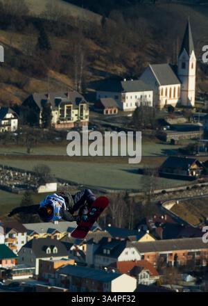 19 janvier 2015 - Kreischberg, Styrie, Autriche - un athlète non identifié participe à la qualification de snowboard Slopestyle aux Championnats du monde de ski freestyle et de snowboard 2015 à Kreischberg, Autriche, le 19 janvier 2015 (crédit image : © Christian Bruna/ZUMA Wire/ZUMAPRESS.com) Banque D'Images