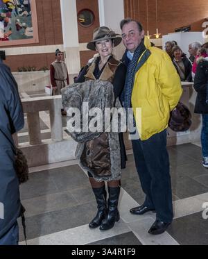 Feb 3, 2015 - Royaume-Uni, Royaume-Uni - Lorraine Chase ..British Library Magna Carta unification. Célébration du 800e anniversaire de la Magna Carta marquée par l’affichage des 4 documents originaux ensemble pour la première fois. Des exemplaires proviennent de Salisbury, des cathédrales de Lincoln et de la British Library. ..1215 personnes ont assisté à la journée tirées des bulletins de vote de 45000 de partout dans le monde. La Magna Carta est toujours considérée comme un document extrêmement important consacrant la loi comme souveraine et protégeant ainsi contre la tyrannie des dirigeants et la domination de la foule. ..cet événement vient avant les expositions de suivi au printemps en regardant la jambe Banque D'Images