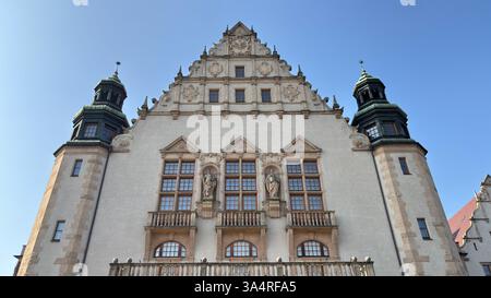 Adam Mickiewicz Square (Plac Adama Mickiewicza w Poznaniu). Collegium moins. Localisation à Poznan. Destination touristique place célèbres vieux bâtiments à Pol Banque D'Images