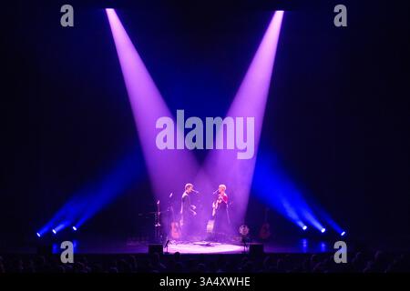 Copenhague, Danemark. 15 mars 2025. Tina Dickow et Helgi Jonsson donnent un concert à l'Opéra de Copenhague. Banque D'Images