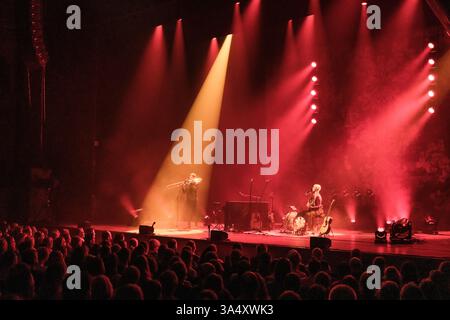 Copenhague, Danemark. 15 mars 2025. Tina Dickow et Helgi Jonsson donnent un concert à l'Opéra de Copenhague. Banque D'Images