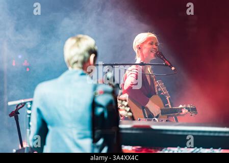 Copenhague, Danemark. 15 mars 2025. Tina Dickow et Helgi Jonsson donnent un concert à l'Opéra de Copenhague. Banque D'Images