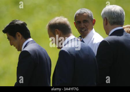 Le président AMÉRICAIN Barack Obama s’entretient avec le premier ministre bavarois Horst Seehofer (R) lors du sommet du G7 au château d’Elmau, près de Garmisch-Partenkirchen, en Allemagne, le 7 juin 2015 Banque D'Images