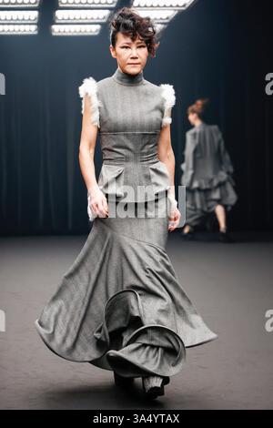 Tokyo, Japon. 20 mars 2025. Les mannequins portant la marque YOU ji YOUNG marchent sur la piste lors de la collection automne/hiver Rakuten Fashion week TOKYO 2025. La semaine de la mode se déroule du 17 au 22 mars. (Crédit image : © Rodrigo Reyes Marin/ZUMA Press Wire) USAGE ÉDITORIAL SEULEMENT ! Non destiné à UN USAGE commercial ! Banque D'Images