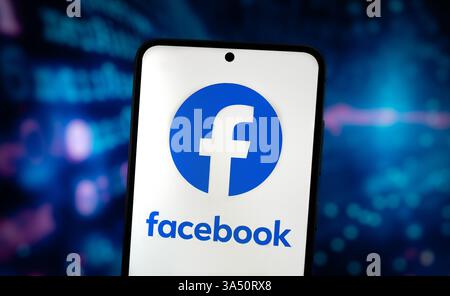Logo Facebook affiché sur l'appareil mobile Banque D'Images